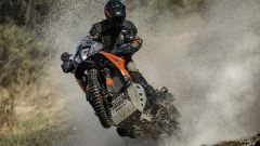 KTM 790 Adventure 2025: motore, ciclistica, novità, uscita