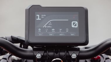 KTM 990 Duke: il display TFT è chiaro e ben leggibile