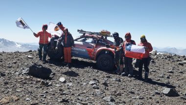 La 911 a e-fuel scala il vulcano: photo opportunity con tutto il team