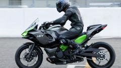 Kawasaki ibrida: come funzionano motore e cambio