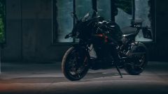 KTM 990 RC R 2025: foto definitive, test, prime impressioni