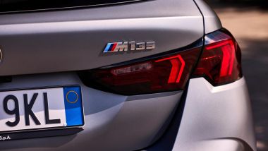 La M135 è per gli intenditori. Per tutti gli altri, c'è il mild hybrid