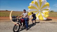 Brasile: in video la moto a elica del Professor Pardal