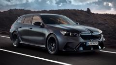 Nuova BMW M5 2025: foto, prezzi, interni, scheda tecnica