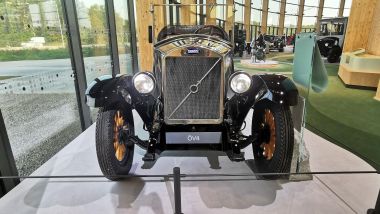 La prima Volvo OV4 in esposizione al museo di World of Volvo