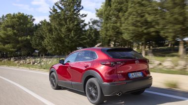 La prova della Mazda CX-30 2.5 Homura