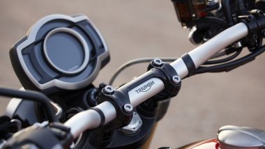 La strumentazione TFT della Scrambler 1200 XE 2024