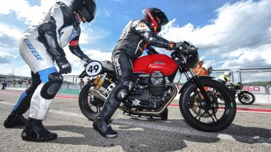 La Top 10 moto guidate da Danilo nel 2021: la Moto Guzzi V7 III del Fast Endurace