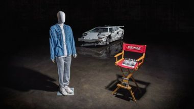 Lamborghini Countach all'asta: insieme all'auto anche altri oggetti del film
