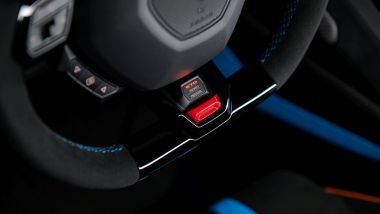 Lamborghini Huracan STO: il tasto ANIMA per le modalità di guida
