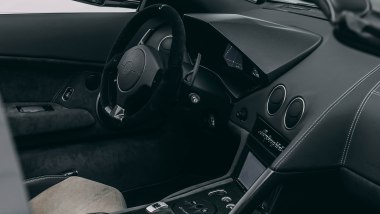 Lamborghini Reventon Roadster: l'abitacolo della supercar limited edition italiana