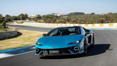 Lamborghini Temerario: potenza combinata di 920 CV e dinamica di guida eccezionale