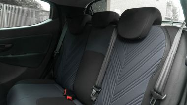 Lancia Ypsilon Hybrid Ecochic 2021: i sedili posteriori in Seaqual