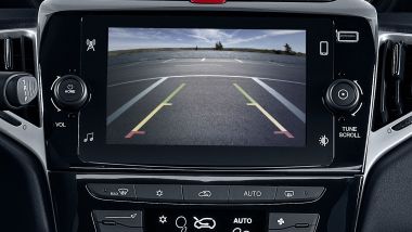 Lancia Ypsilon MY24: Android Auto e Apple CarPlay wireless di serie