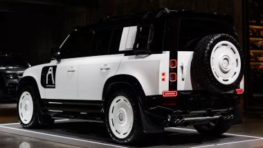 Land Rover Defender 110 by Artemis: il fuoristrada all'asta alla Monterey Car Week 2025