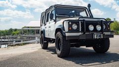 Land Rover Defender 110 usato: restauro stile Alpine Yeti. Video