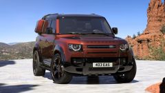 Land Rover Defender 110 Sedona Red: foto e caratteristiche