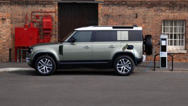 Land Rover Defender PHEV: laterale