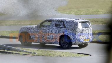 Land Rover Defender Sport