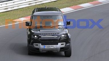 Land Rover Defender V8 2020: visuale frontale