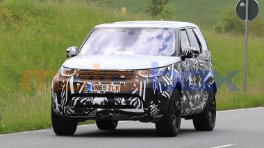 Land Rover Discovery 2020, anche plug-in hybrid?