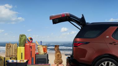 Land Rover Discovery 2025: nuovo pacchetto Beach Days