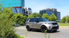 Land Rover Discovery D 300 R: prova, prezzi, opinioni