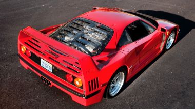 Le auto italiane più iconiche con motore V8: la Ferrari F40
