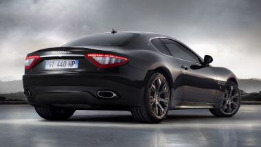 Le auto italiane più iconiche con motore V8: la Maserati GranTurismo