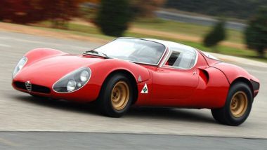 Le auto italiane più iconiche con motore V8: l'Alfa Romeo 33 Stradale