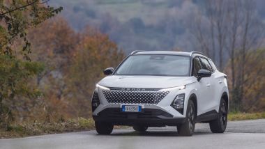 Le cinesi: il SUV OMODA 5 SHS-H con motore full-hybrid e design sportiveggiante