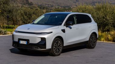 Leapmotor B10 REEV Hybrid: un design moderno ed equilibrato con spunti interessanti