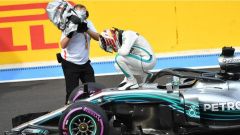 F1 2018, GP Francia: Lewis Hamilton primo in qualifica con la Mercedes, Vettel terzo con la Ferrari