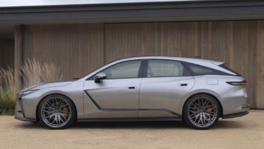 Lexus ES station wagon: il render la disegna con una linea filante e armoniosa