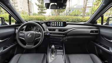 Lexus UX 300e: la plancia