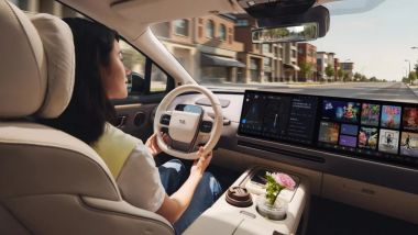 Li Auto i8: l'abitacolo lussuoso e hi-tech del SUV elettrico cinese