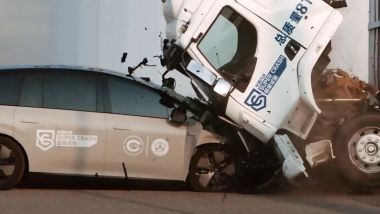 Li Auto i8: nell'impatto sembra avere la peggio il camion costruito da Chenglong