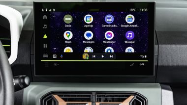 L'infotainment da 10,1 pollici della Dacia Spring 2024 Extreme