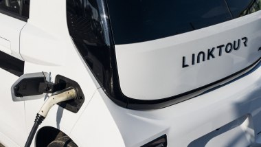 Linktour Alumi: si può ricaricare al 100% in circa quattro ore da una normale presa domestica