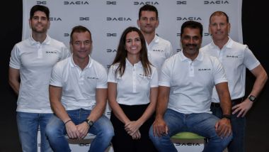 Lo squadrone Dacia per la Dakar 2025 con Sebastien Loeb, Cristina Gutierrez e Nasser Al Attiyah