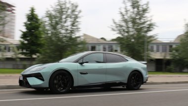 Lotus Emeya 600 Sport SE: i consumi di elettricit&agrave; sono adeguati al tipo di auto
