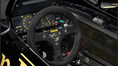 Lotus F1 98T-3 John Player Special Ayrton Senna: il volante e il cockpit