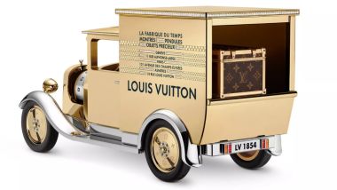 Louis Vuitton Camionnette: l'orologio in oro e diamanti che replica i furgoni Citroen dell'epoca