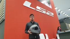 Unboxing video: LS2 a EICMA 2021 presenta il nuovo casco Vector 2