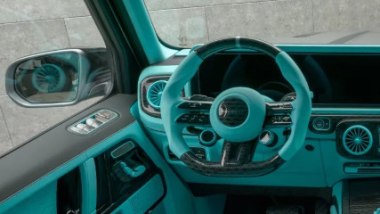 Mansory Grand Entrée: l'abitacolo in pelle turchese e dettagli in fibra di carbonio