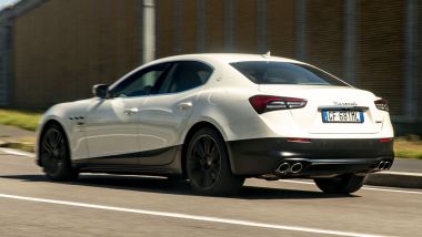 Maserati Ghibli Hybrid Fragment: confort su strada e reazioni abbastanza precise al volante