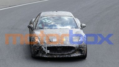 Maserati GranTurismo Folgore: frontale affilato ma niente prese d'aria