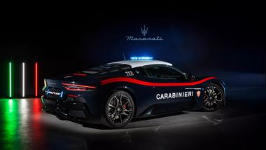 Maserati MCPura Carabinieri: la supercar italiana entra nell'Arma per il trasporto organi