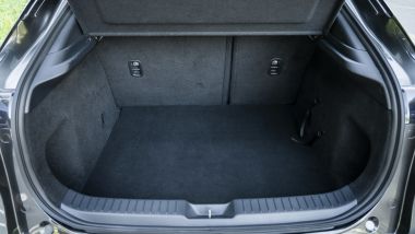 Mazda CX-30 dettaglio del bagagliaio