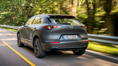 Mazda CX-30 EV: una fase della prova su strada